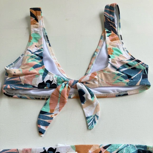 🔅ROXY Beach Classics Full Body Bikini Set🔅 - Picture 3 of 4